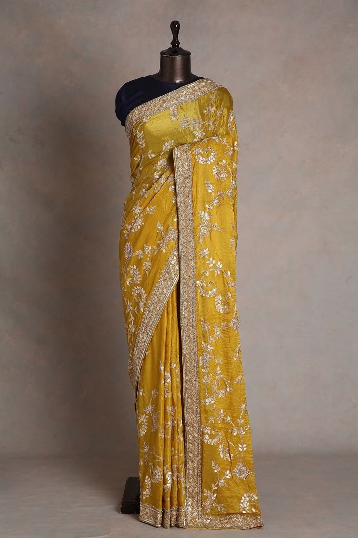 The Golden Hour Saree - Image 3
